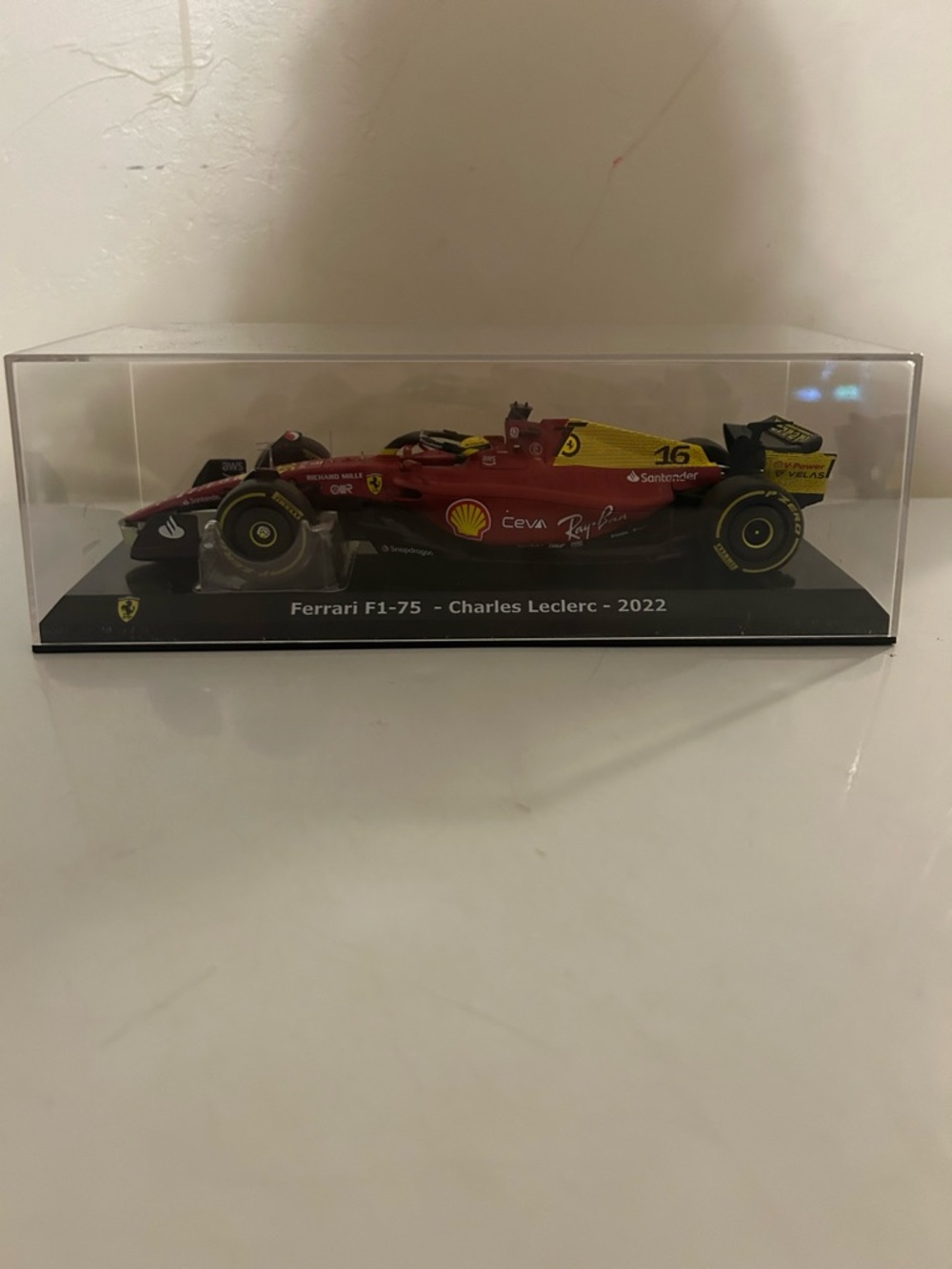 Bburago 2024 F1 Racing Ferrari F1-75 Charles Leclerc #16 1:24 Scale